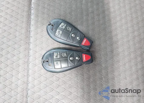 2008 Chrysler Town & Country Touring из США, поврежденный, VIN 2A8HR54P08R141495